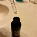“Gastei dinheiro à toa com coisa de farmácia que só fazia arder e não adiantava nada. Esse Dermavitale é tranquilo de usar e em poucos dias já vi diferença.” - Roseli Martins ✓